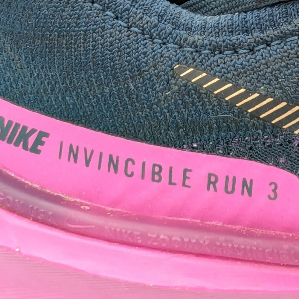 Nike Women's Navy and Pink Athletic Running Shoes
